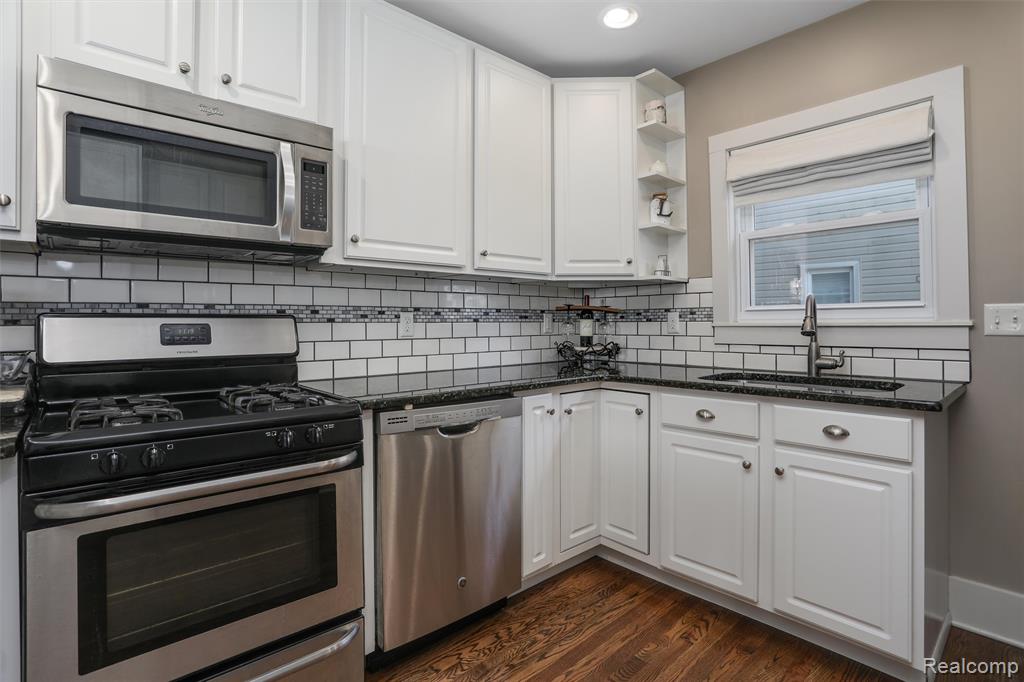 812 N Edison Avenue, Royal Oak, MI 48067 — Photo 12
