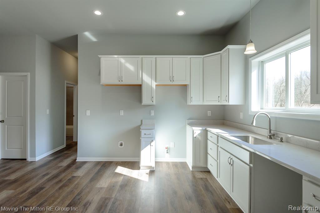 43001 Willow Road, New Boston, MI 48164 — Photo 8