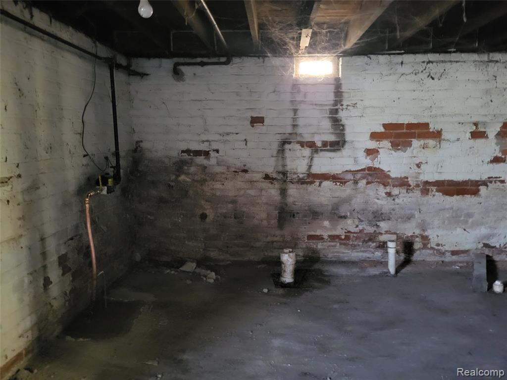 600 Harmon Street, Detroit, MI 48202 — Photo 17