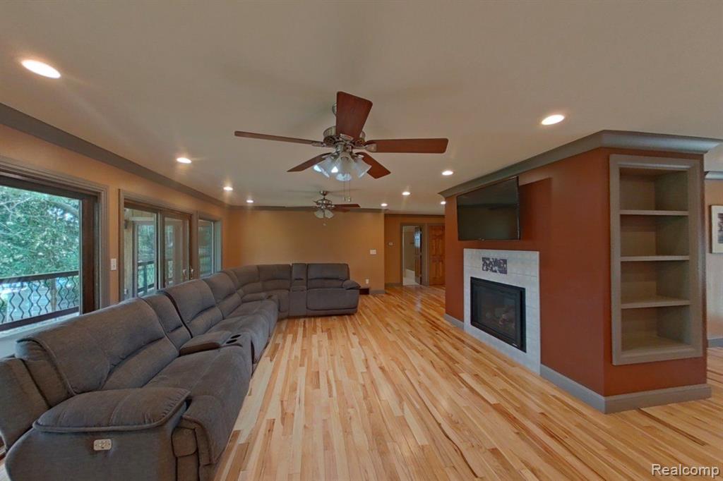 6523 ELLINWOOD Drive, White Lake, MI 48383 — Photo 41