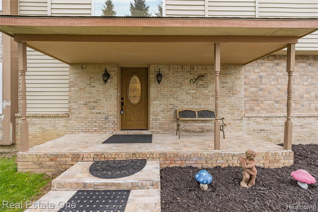 7295 W Maple Road, West Bloomfield, MI — Photo 27