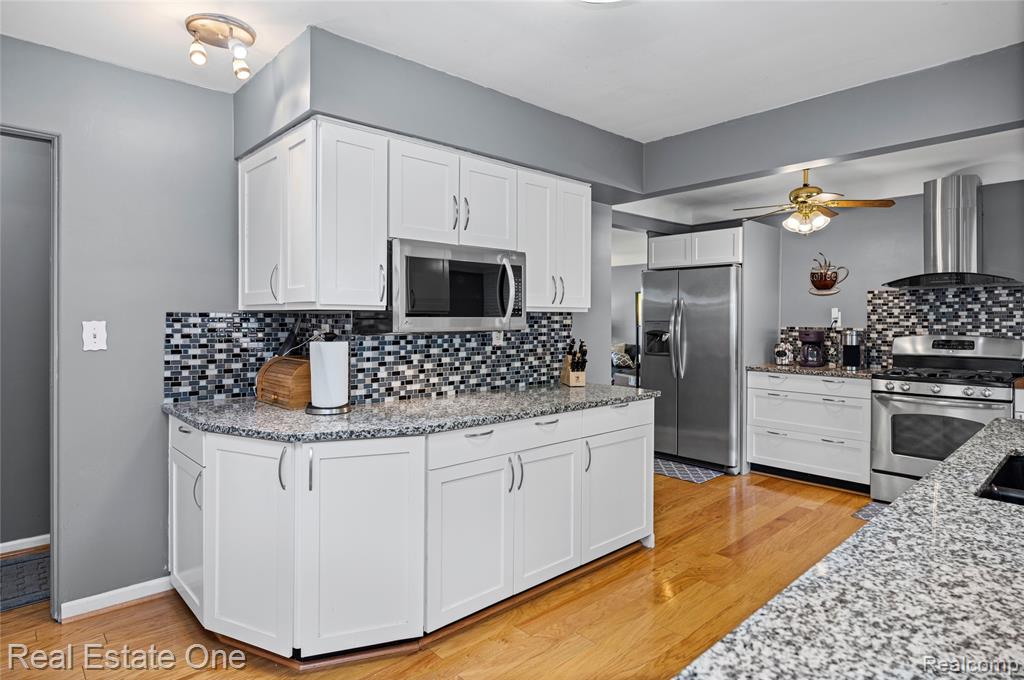2262 Kohler Street, Waterford, MI 48329 — Photo 16