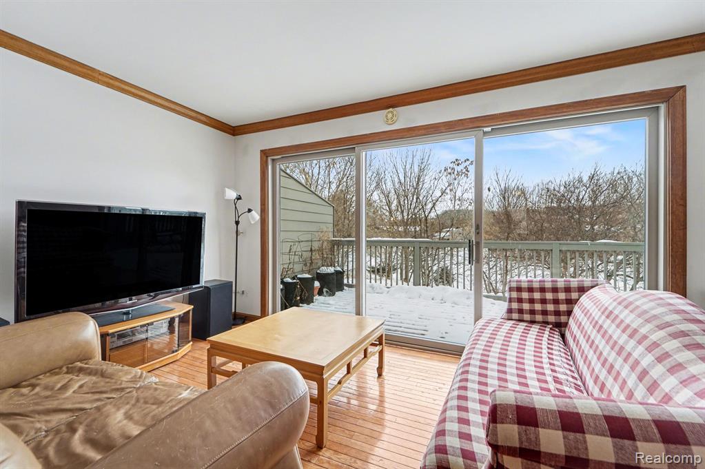 733 Watersedge Drive, Ann Arbor, MI 48105 — Photo 9