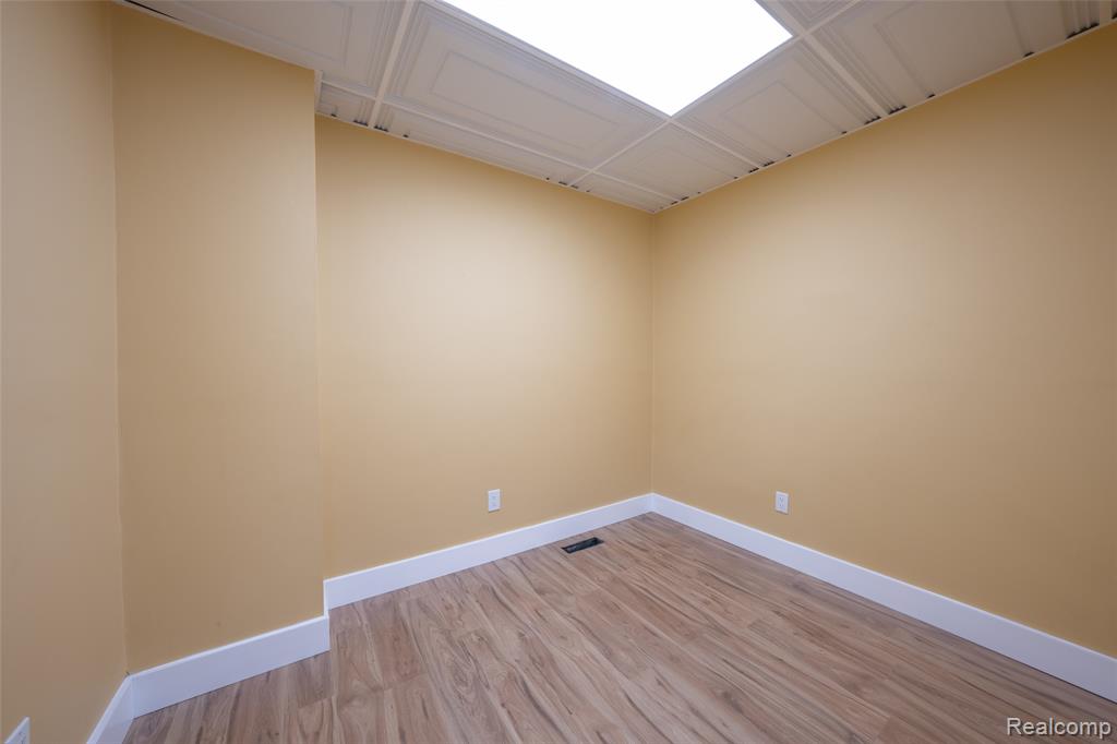 1095 W Huron Street, Waterford, MI 48328 — Photo 33