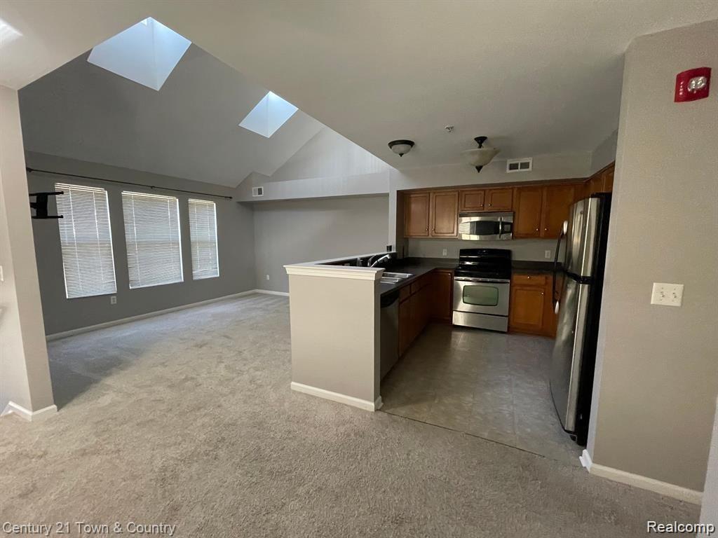 3060 SCHOOLHOUSE, Troy, MI 48083 — Photo 4