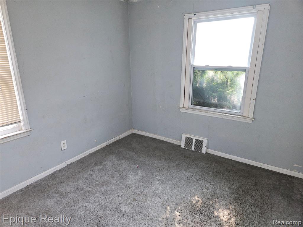 19392 JUSTINE Street, Detroit, MI 48234 — Photo 16