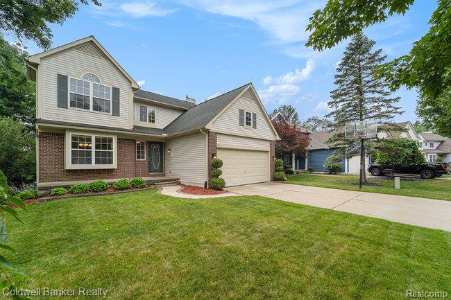 1677 NORTON CREEK Court, Wixom, MI 48393 — Photo 2