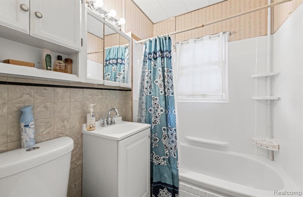 4802 Hazel Street, Dearborn Heights, MI 48125 — Photo 19