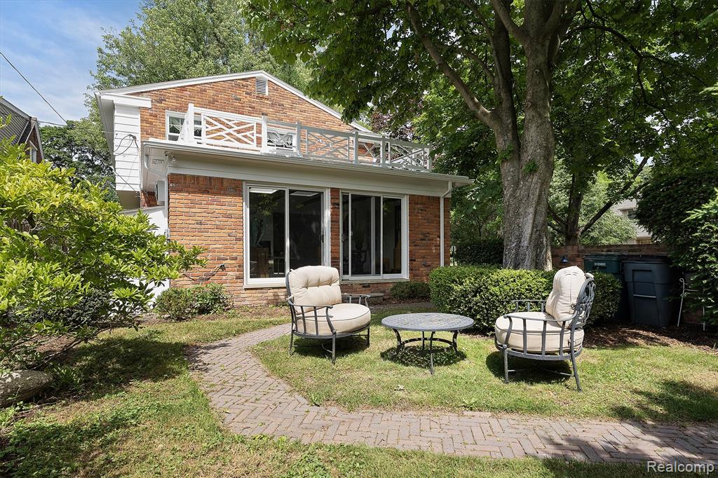 8941 Nadine Avenue, Huntington Woods, MI — Photo 18