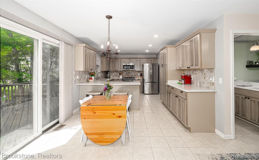 921 OLD HICKORY LANE Lane, Lake Orion, MI 48362 — Photo 25