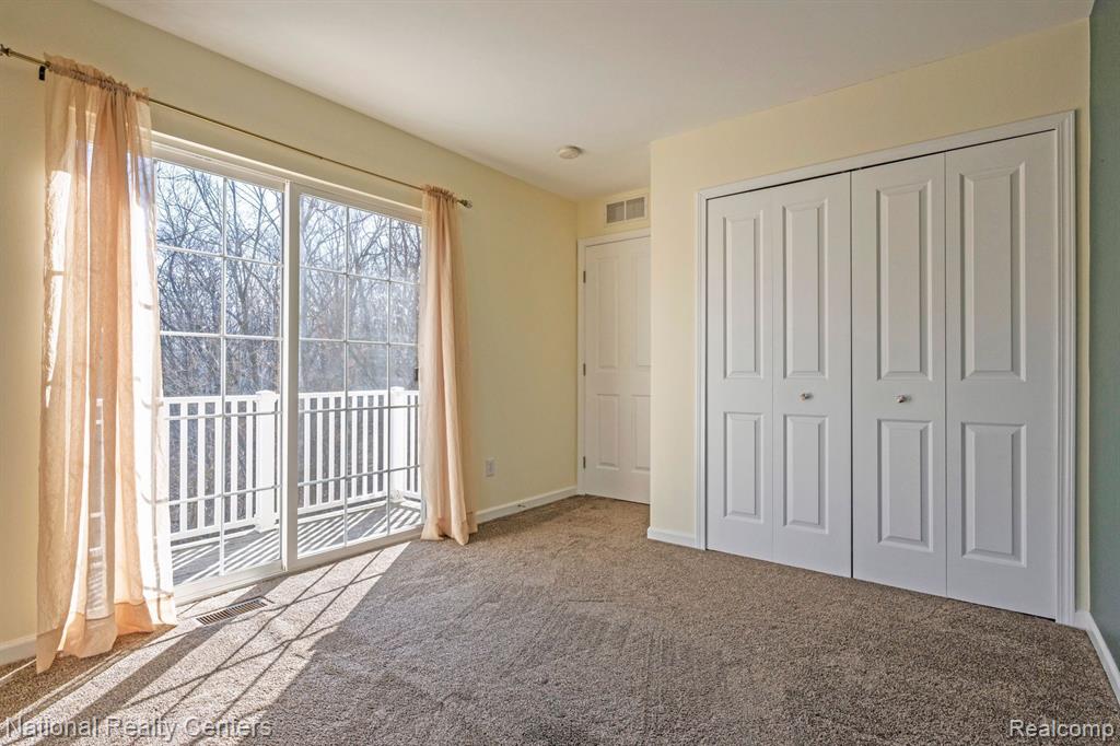 693 ABBINGTON Court, Howell, MI 48843 — Photo 16