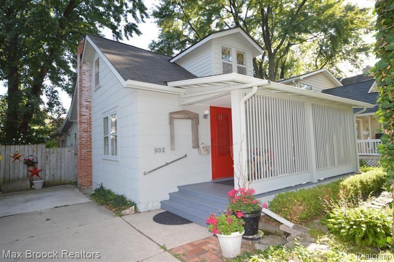 932 Humphrey, Birmingham, MI 48009 — Photo 2