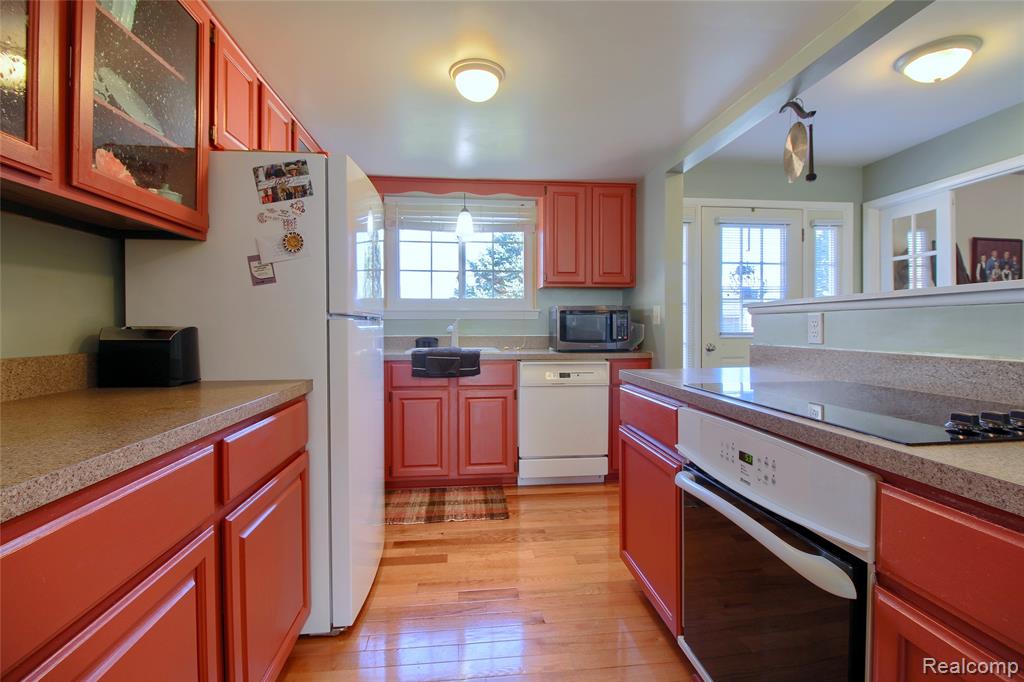 9780 Cambridge Court Cambridge CT., 3, South Lyon, MI 48178 — Photo 10