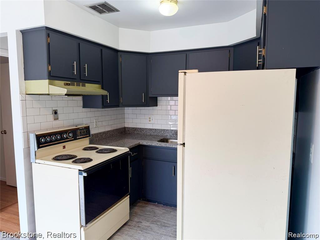 8401 18 Mile Road, Sterling Heights, MI 48313 — Photo 9