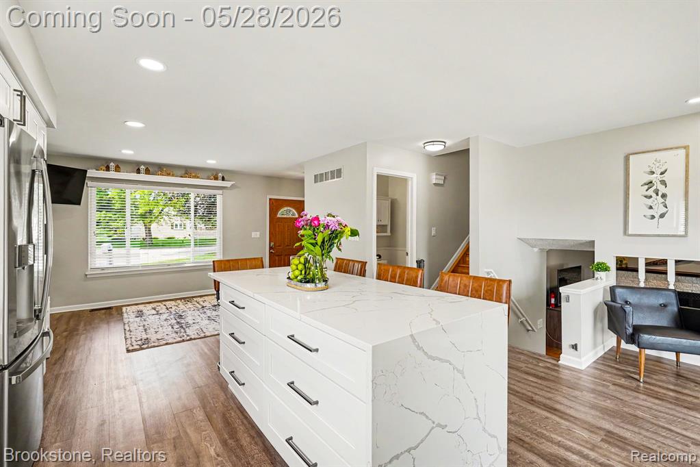 2564 Rainbow Drive, Troy, MI 48083 — Photo 10