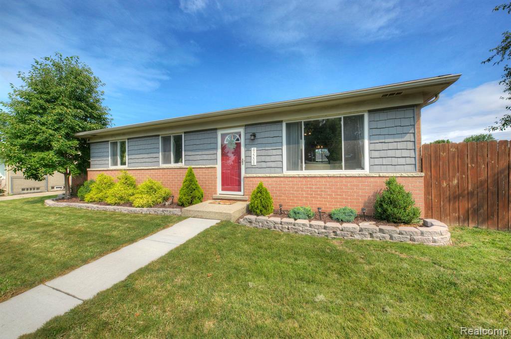42208 HAYES Street, Belleville, MI 48111 — Photo 4