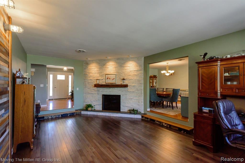 44119 HARMONY Lane, Van Buren, MI 48111 — Photo 10