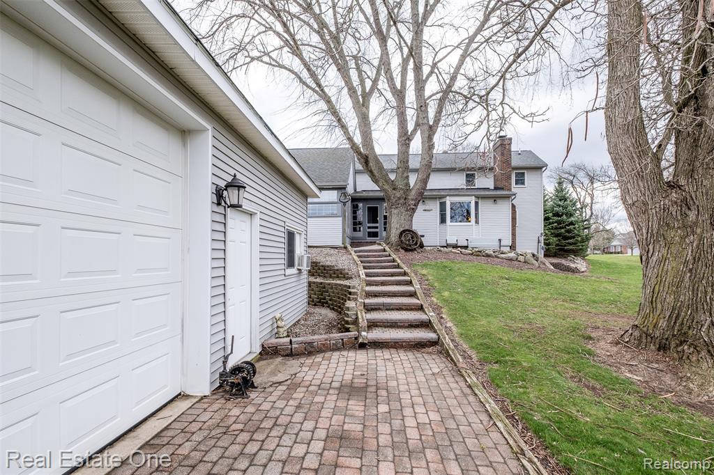 11030 Marshall Road, South Lyon, MI 48178 — Photo 61