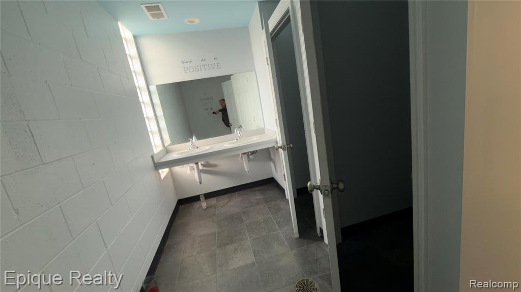 2970 Cherryhill Drive, Fort Gratiot, MI 48059 — Photo 15