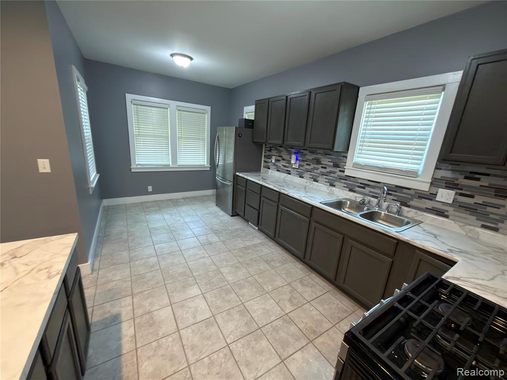 15 FOREST Street, River Rouge, MI 48218 — Photo 6