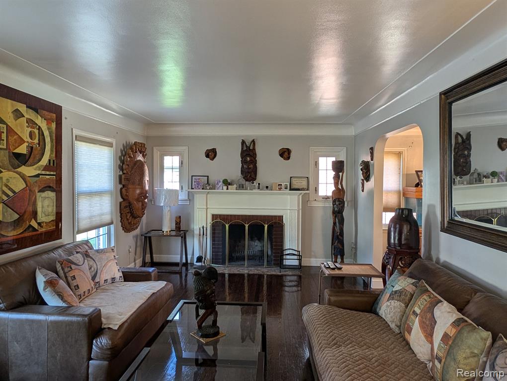 9864 E OUTER Drive, Detroit, MI 48224 — Photo 7