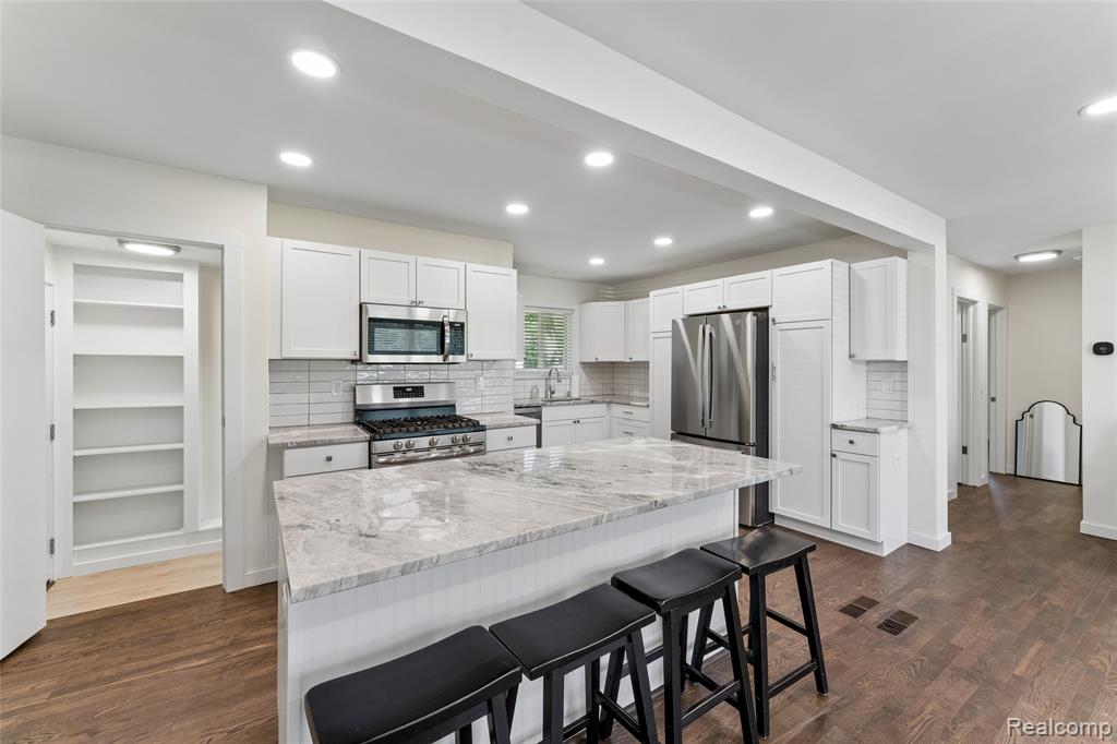 6333 N Beck Road, Canton, MI 48187 — Photo 8