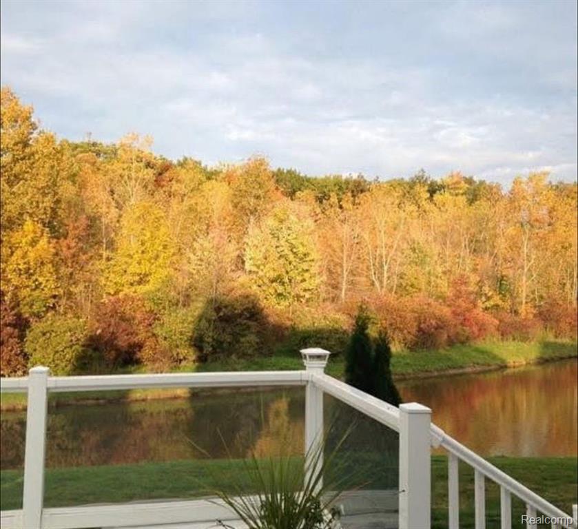 26659 Pepperwood Drive, Woodhaven, MI 48183 — Photo 28