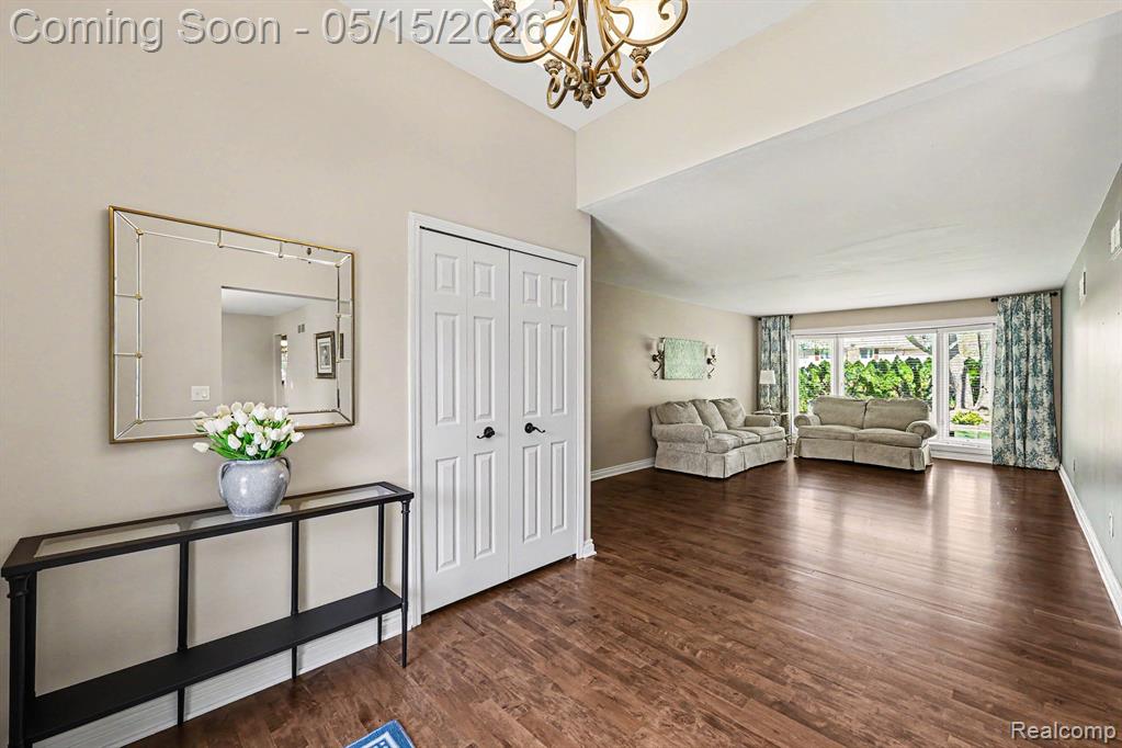 11921 Raintree Court, Utica, MI 48315 — Photo 5