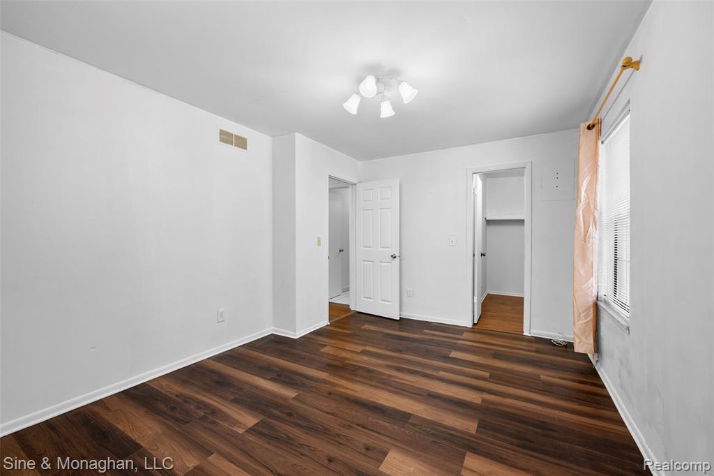 8641 Crabapple Lane, Warren, MI 48093 — Photo 12