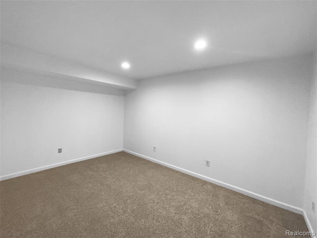 4960 Paula Avenue, Clarkston, MI — Photo 18