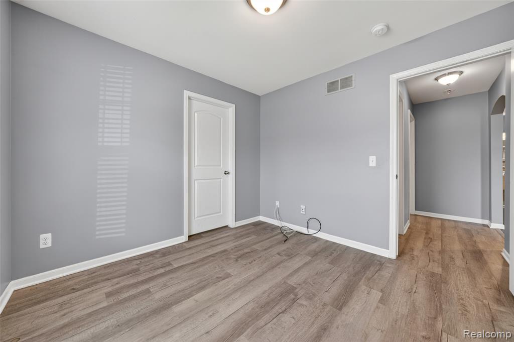 30278 Bradmore Road, Warren, MI 48092 — Photo 22