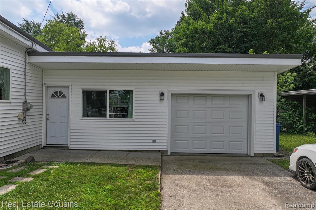 135 Bevins Street, Holly, MI 48442 — Photo 28