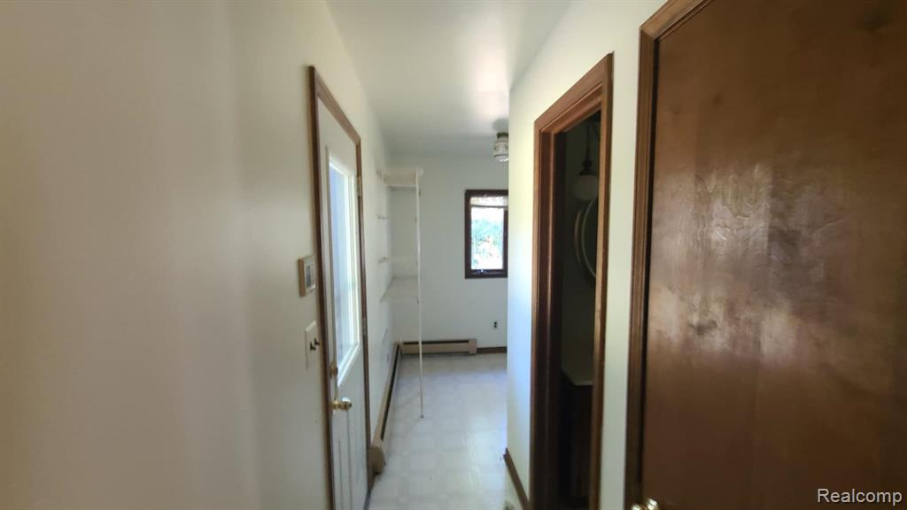 20688 Woodland Street, Harper Woods, MI 48225 — Photo 17