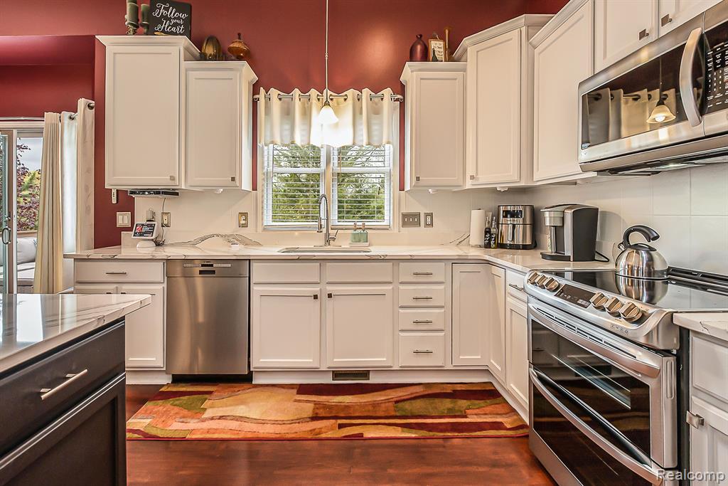 9730 TIOGA Trail N, Pinckney, MI 48169 — Photo 11