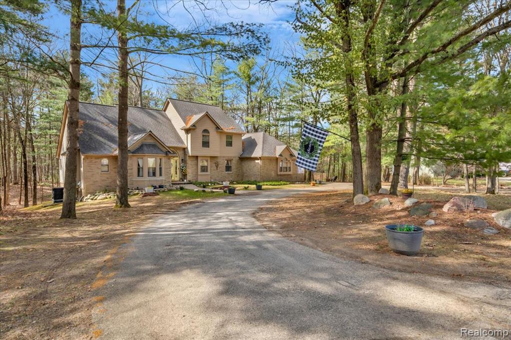 573 NAKOMIS Trail, Orion, MI 48362 — Photo 4