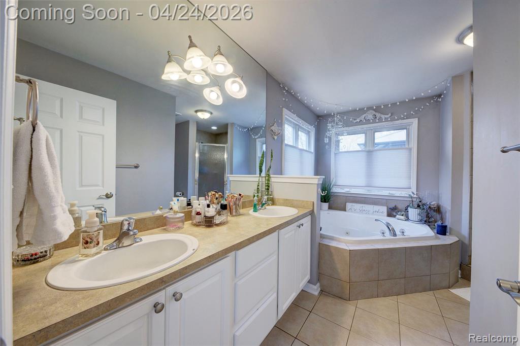 7395 Harrington Drive, Brighton, MI 48116 — Photo 17
