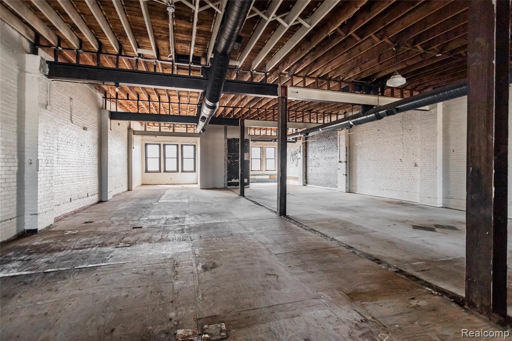 1357 Division Street - Photo 5