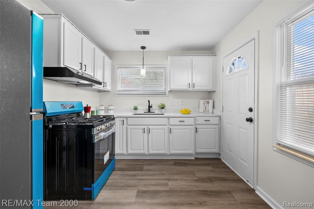 577 Brandt Street, Garden City, MI — Photo 16