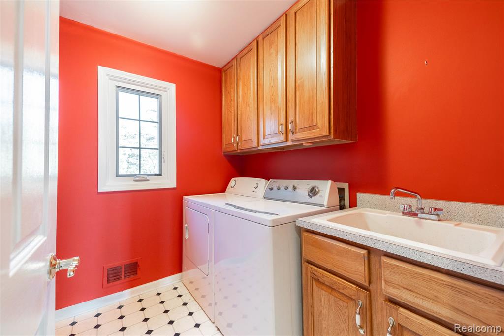 12263 Howland Park Drive, Plymouth, MI 48170 — Photo 25