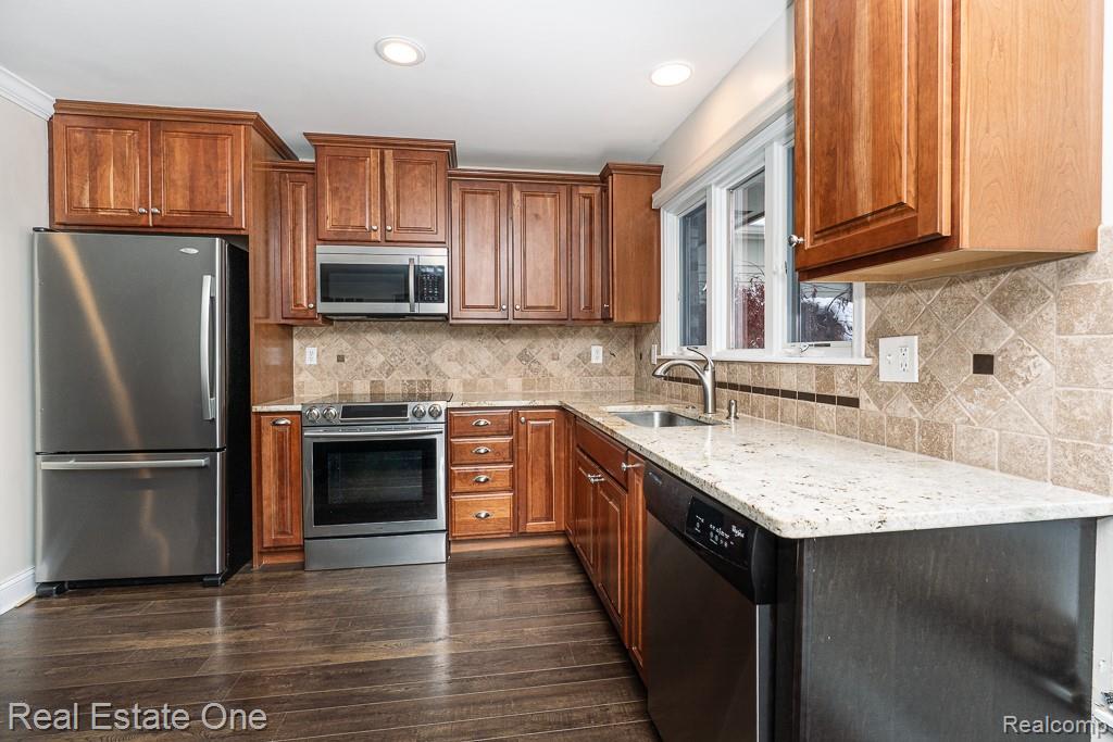 732 Rutgers Road, Rochester Hills, MI 48309 — Photo 5