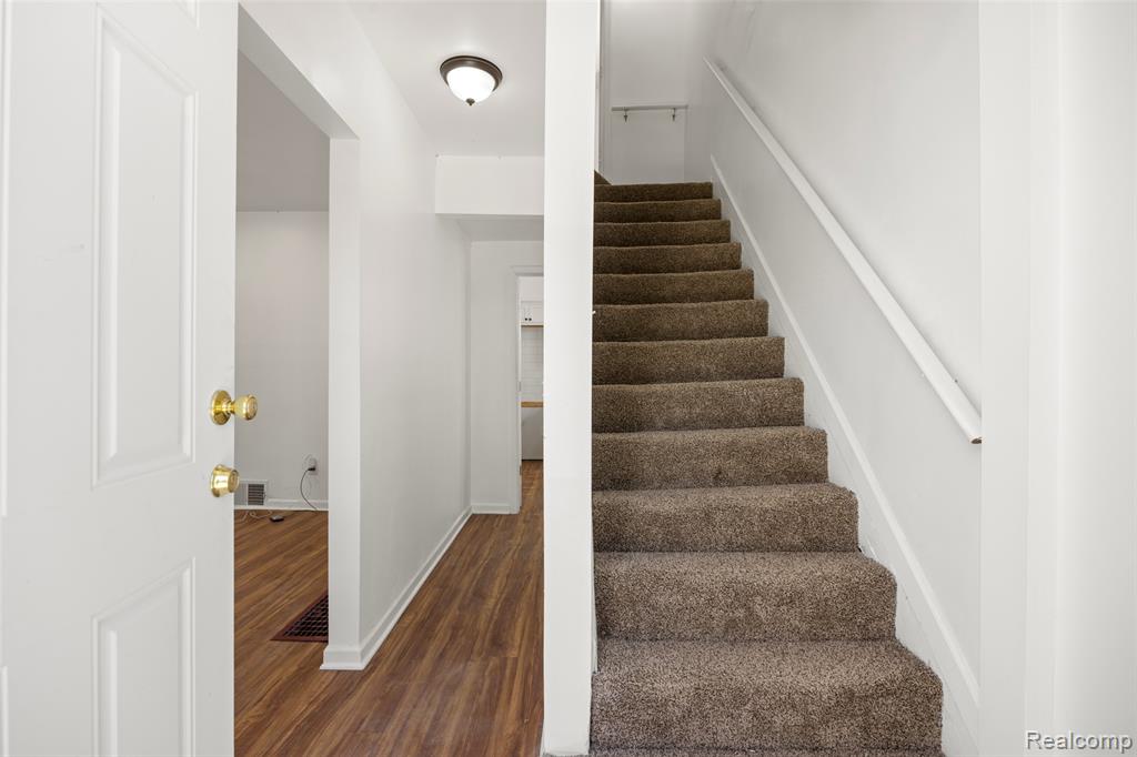 9150 Courville Street, Detroit, MI 48224 — Photo 18