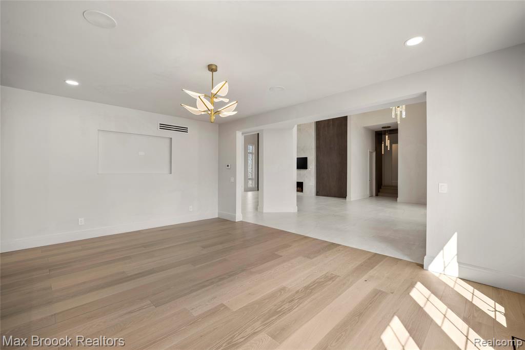 1888 W Tahquamenon Court, Bloomfield Hills, MI 48302 — Photo 27