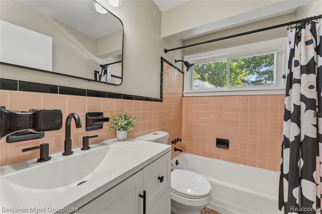 22584 Marine Avenue, Eastpointe, MI 48021 — Photo 14