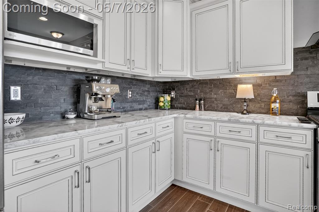54551 Deadwood Lane, Utica, MI 48316 — Photo 11