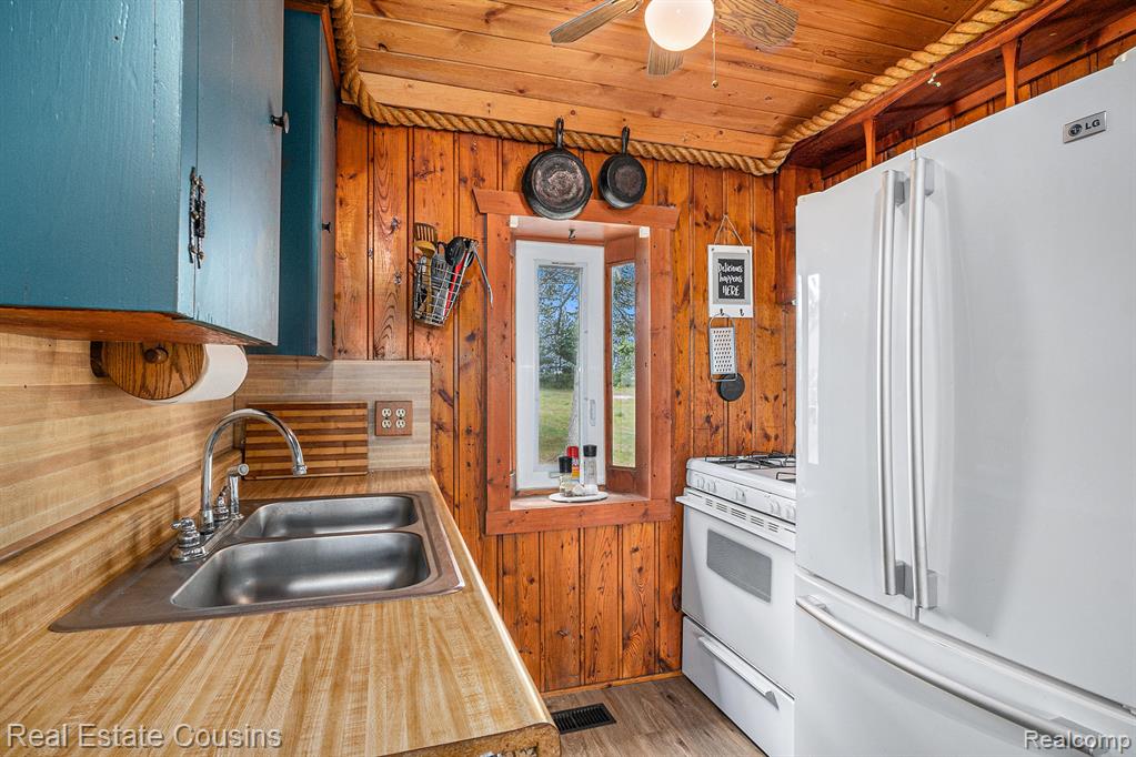 429 Smith Lake Drive, Mio, MI 48647 — Photo 7