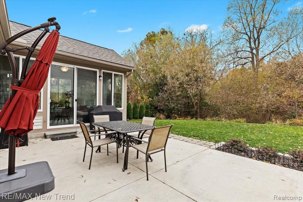 567 NAPA VALLEY Drive, Milford, MI 48381 — Photo 8