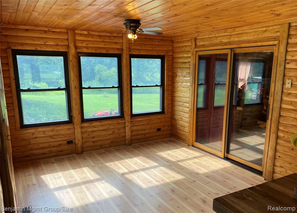 6827 Lapeer Road, Kimball, MI — Photo 12