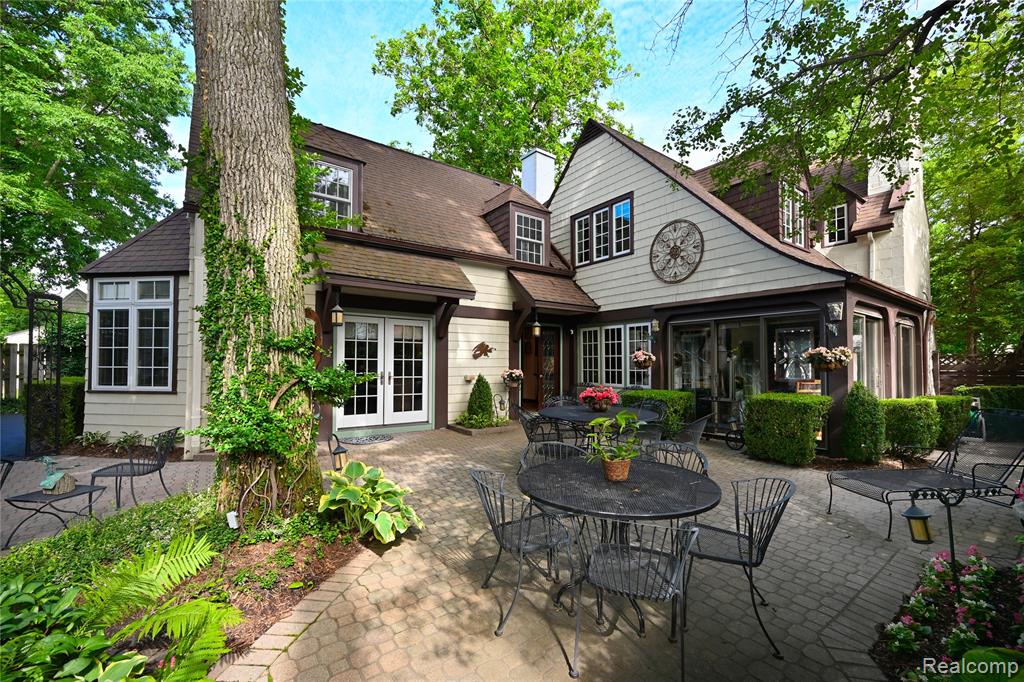 680 Wimbleton Drive, Birmingham, MI 48009 — Photo 13