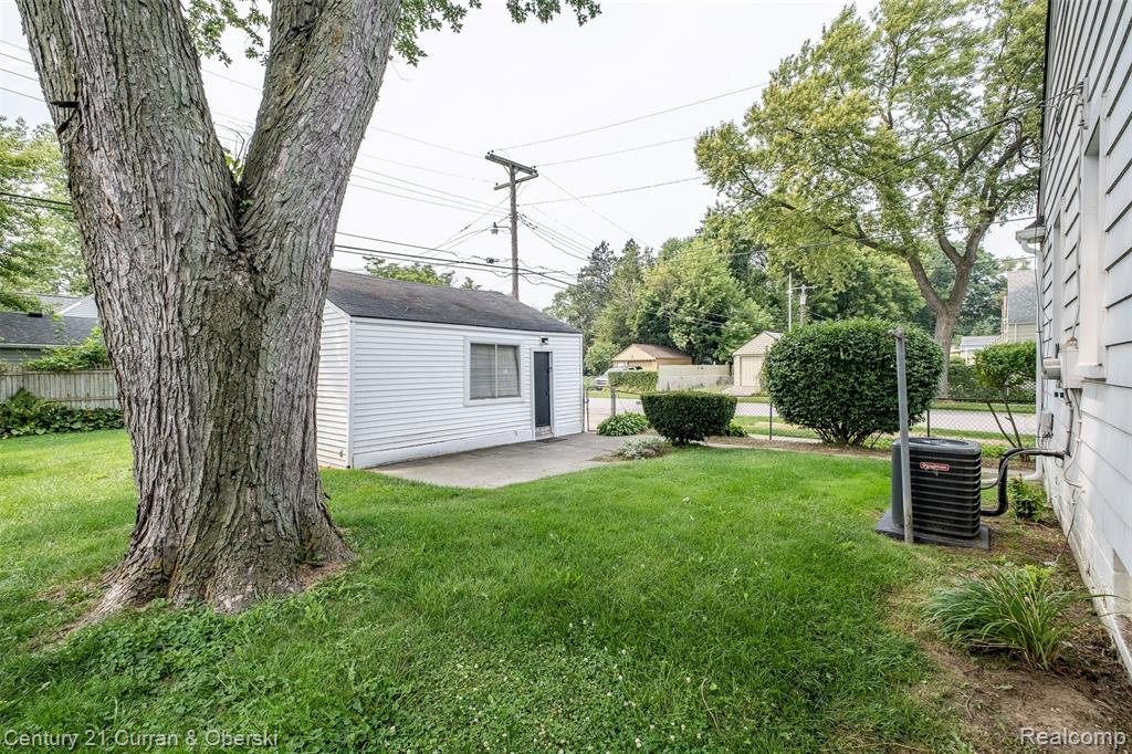 9663 Columbia, Redford, MI 48239 — Photo 48