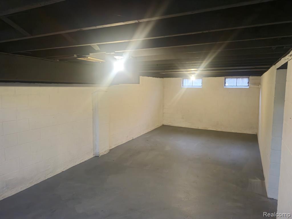 912 Markham Street, Flint, MI 48507 — Photo 14
